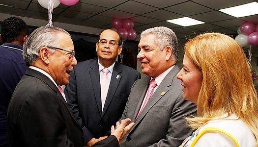 MINSA se une a la Campa�a contra el c�ncer de mama y de pr�stata