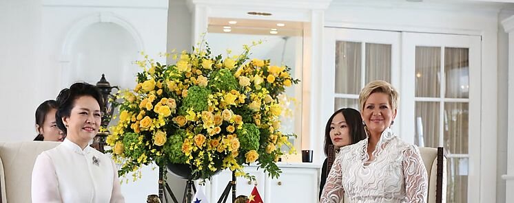 Primera Dama de Panam� agradece a su hom�loga de la Rep�blica Popular China donaci�n de Cl�nicas M�viles