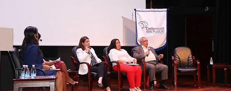 Realizan conversatorio sobre los Derechos de las Mujeres