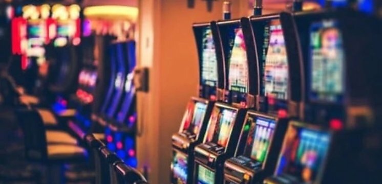 Una mujer gan� miles de d�lares en un casino pero por culpa de un empleado lo perdi� todo